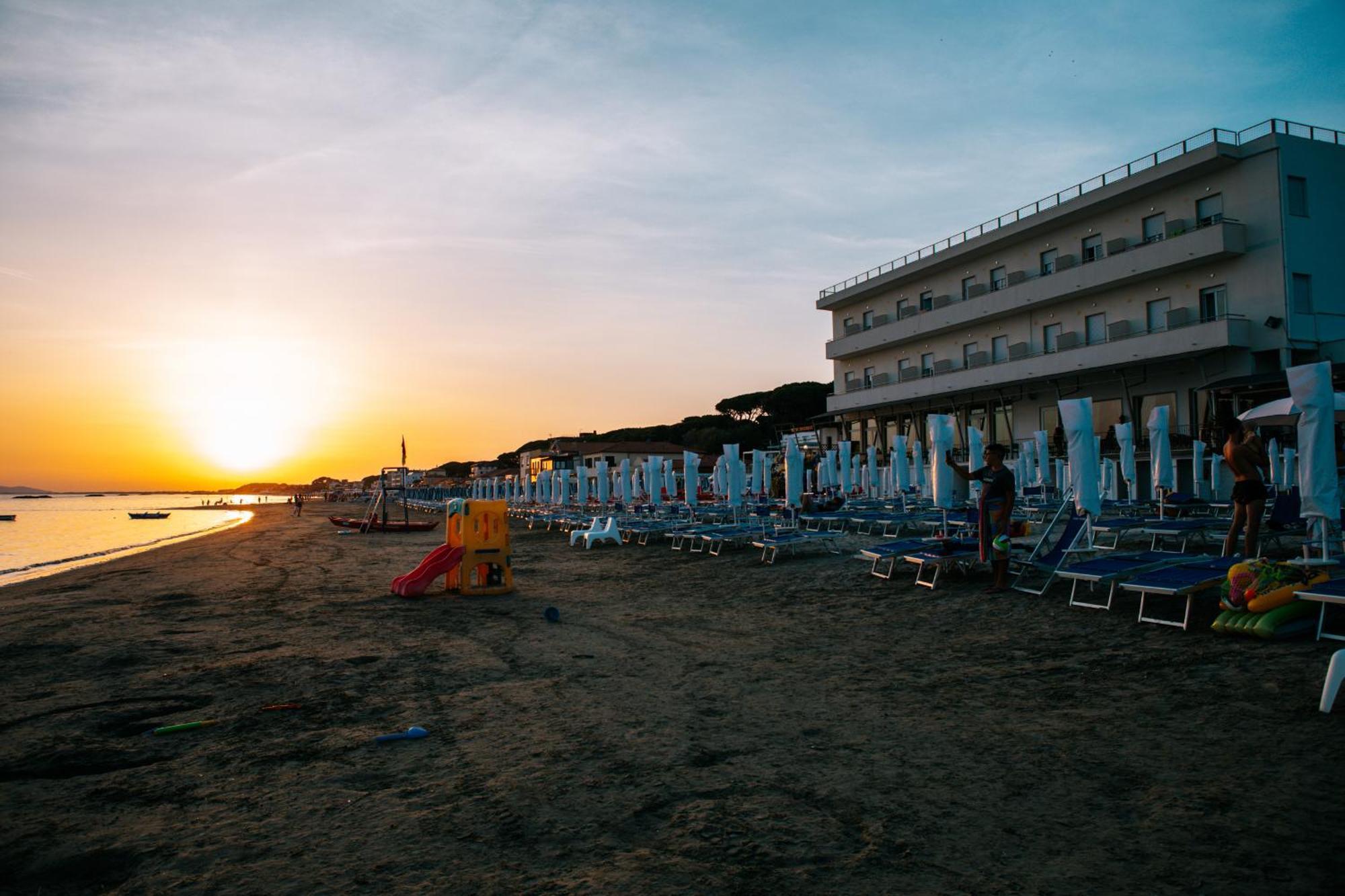 Hotel Parrini Follonica Buitenkant foto