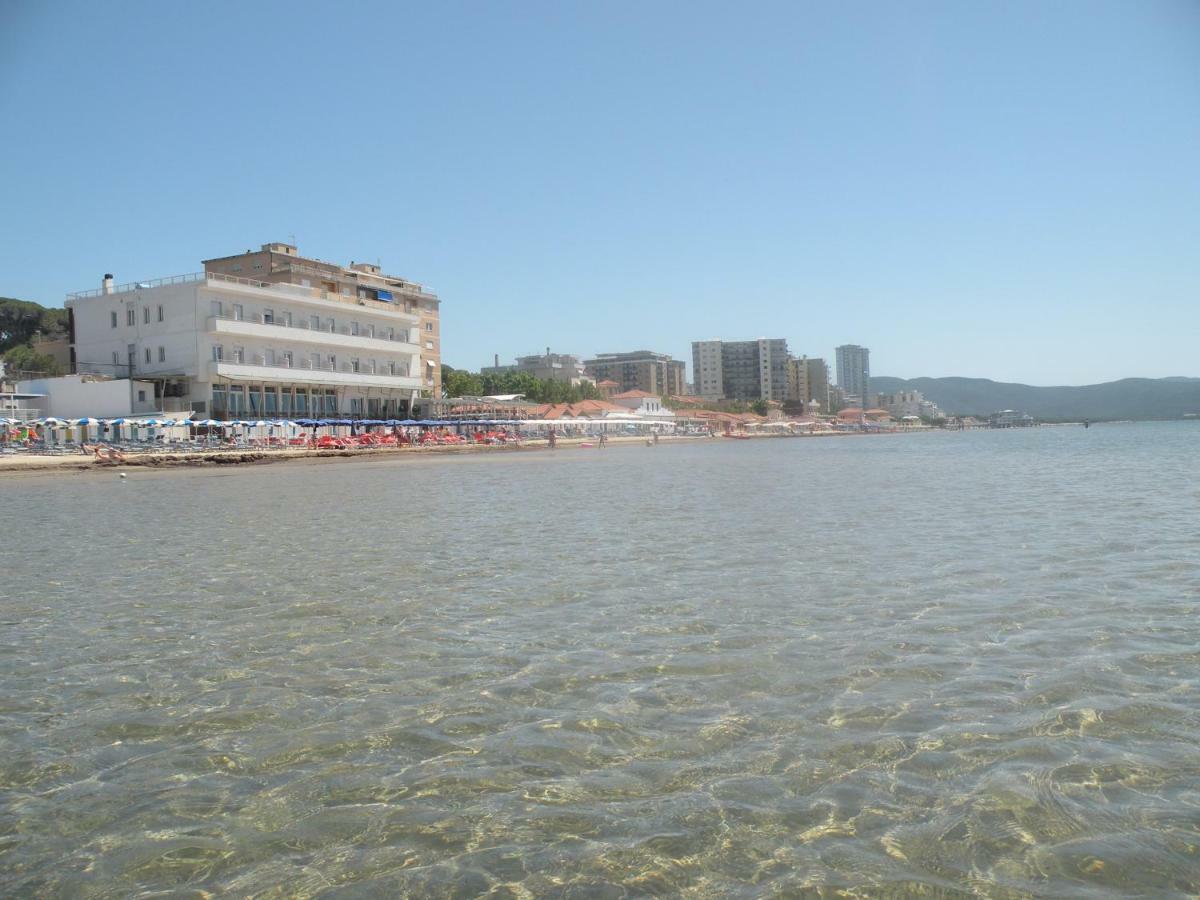 Hotel Parrini Follonica Buitenkant foto